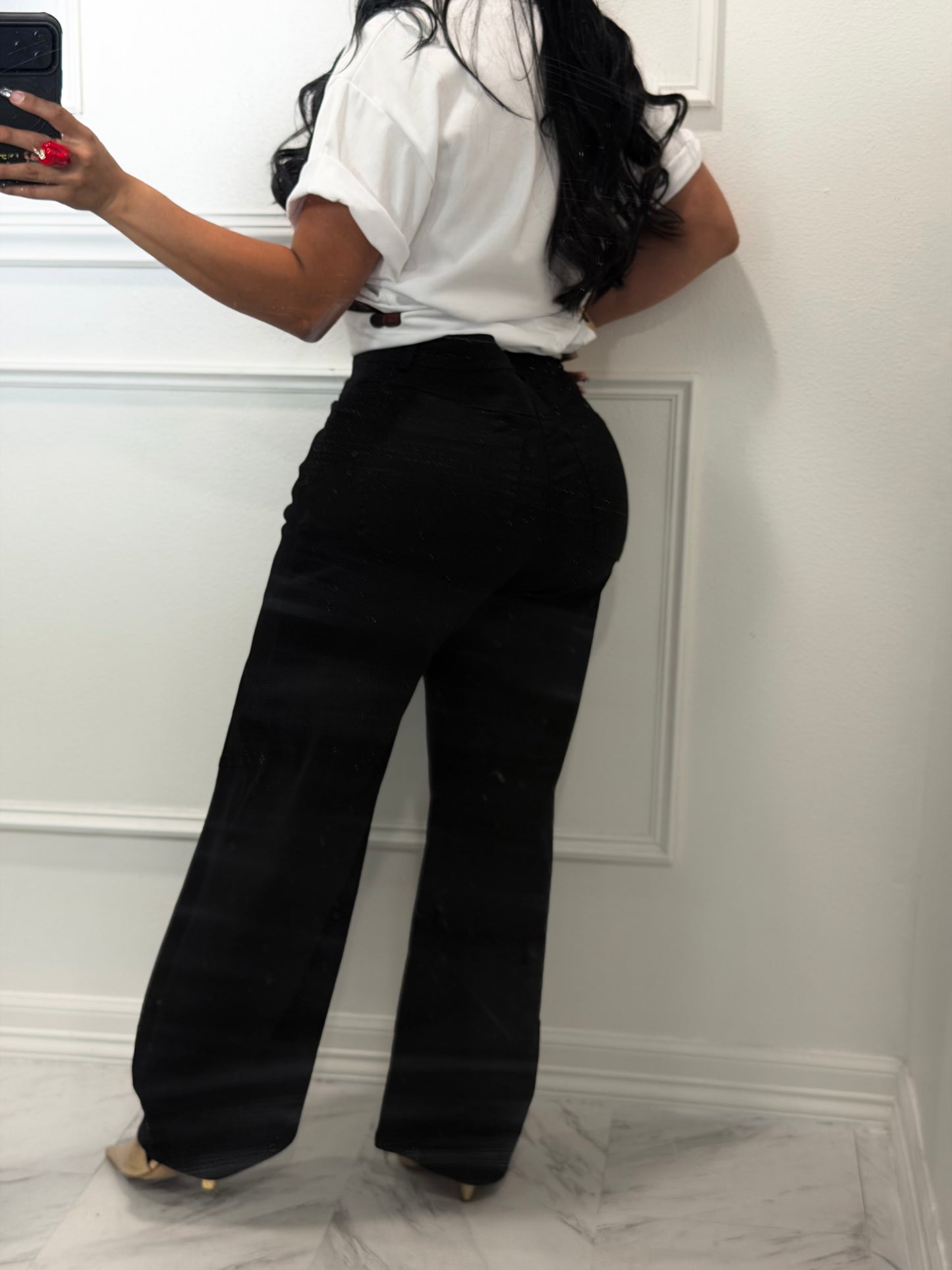 Black mom jeans