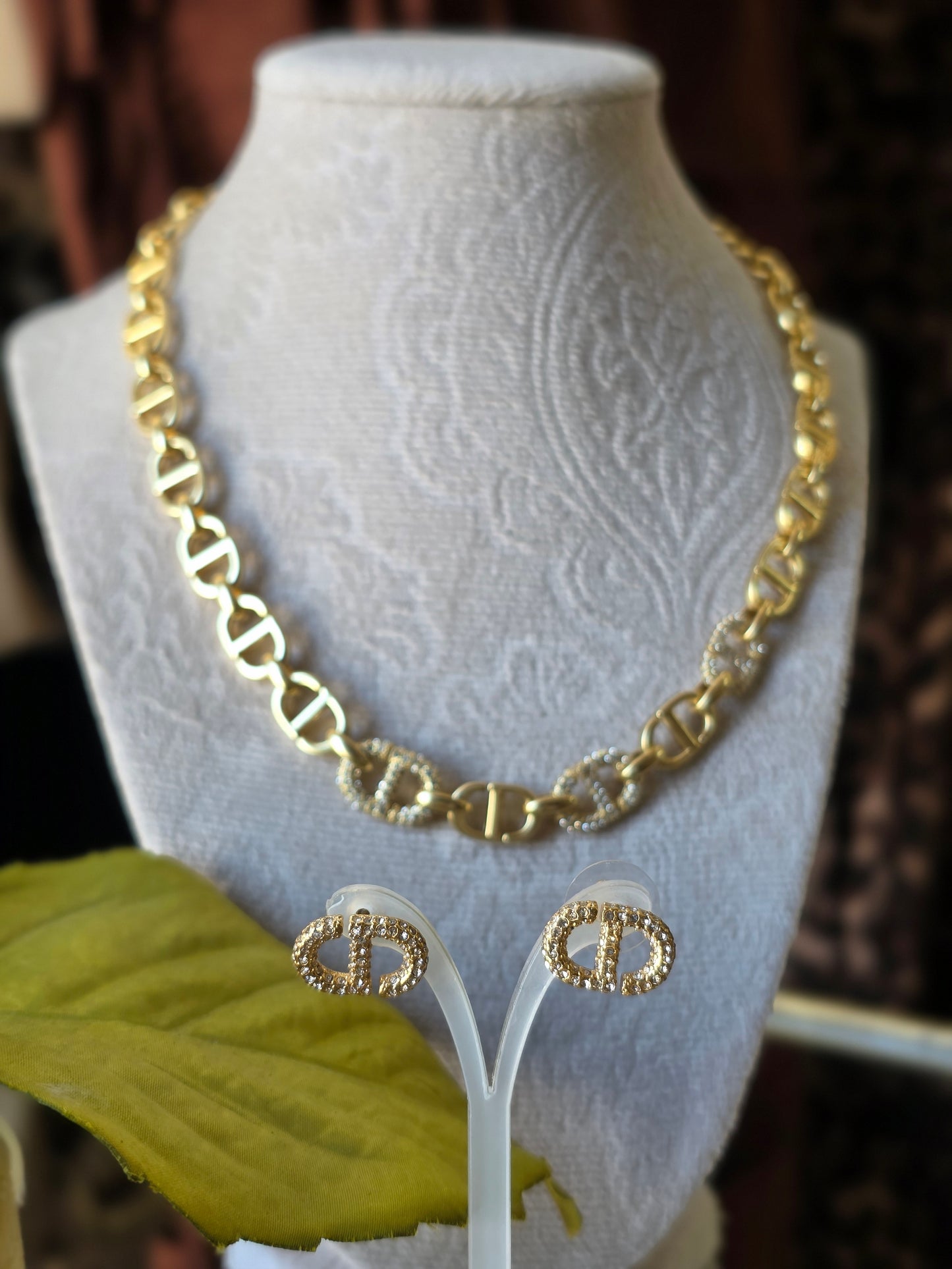 D gold set