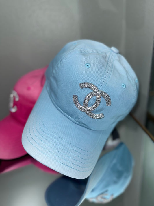 Clau hat