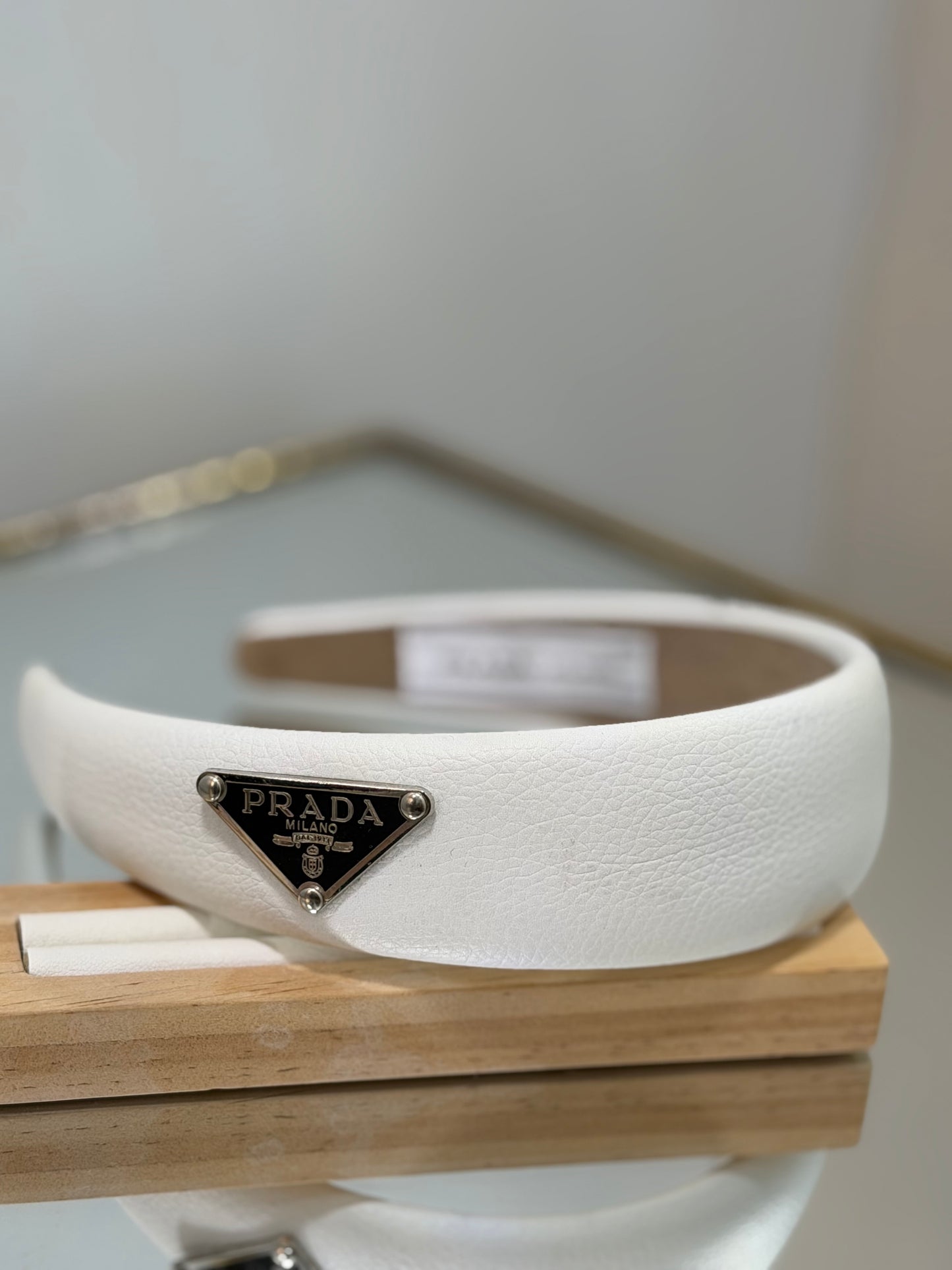 Headband white p