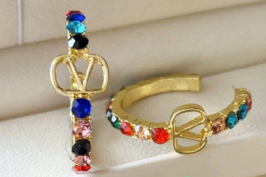 V  hoop earing