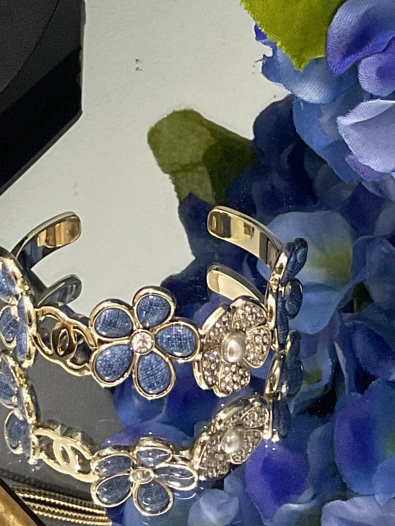 Cc flower
