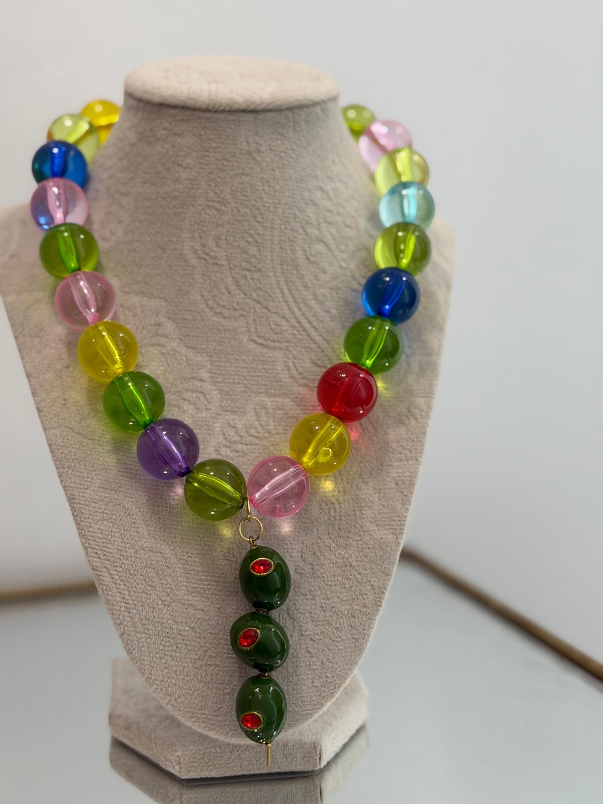 Aceitunas necklace