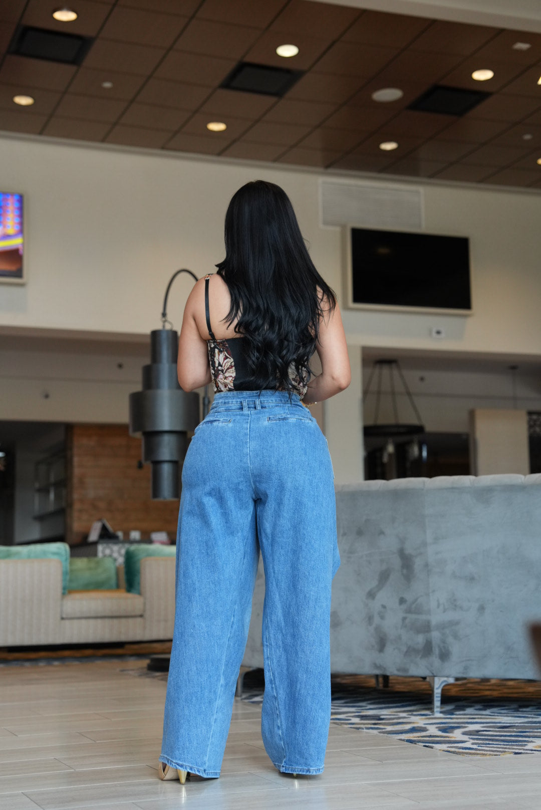 Barrel jeans