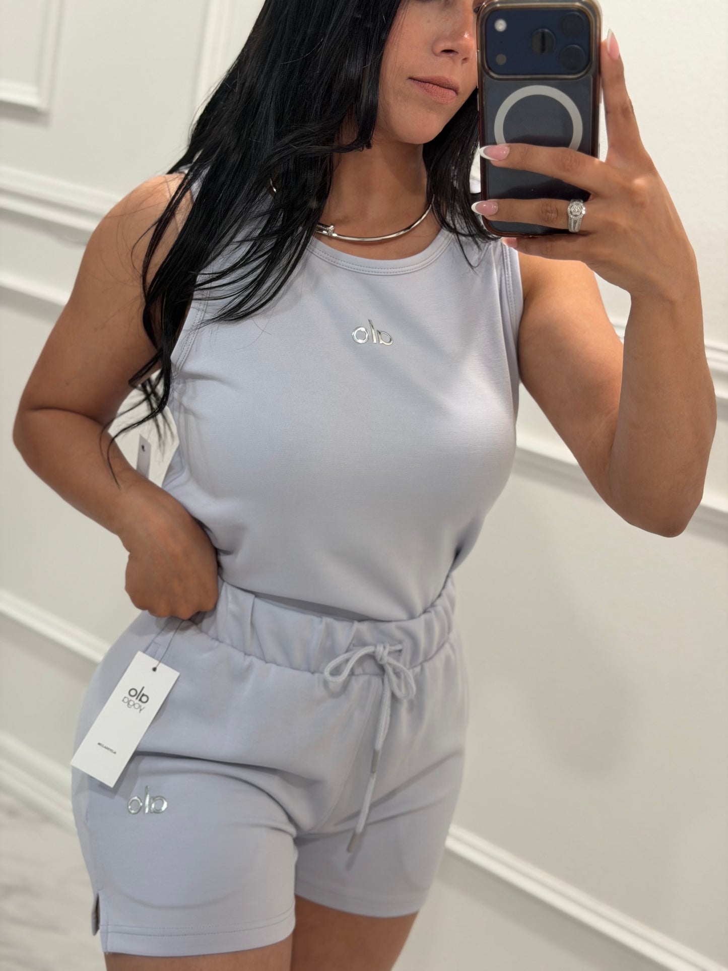 Lucy set alo