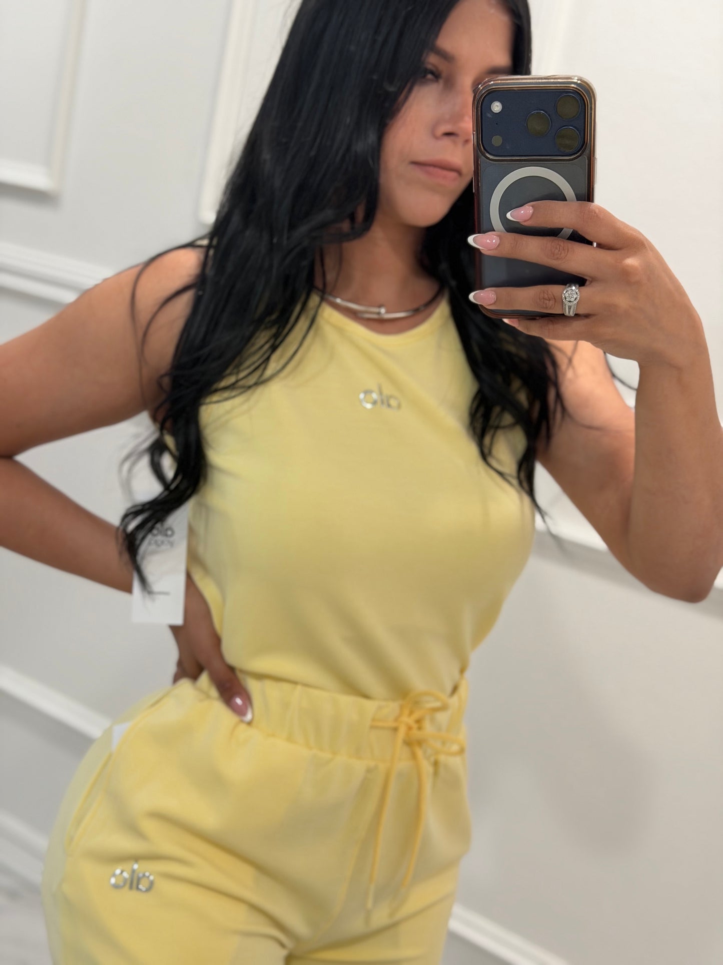 Lucy set alo