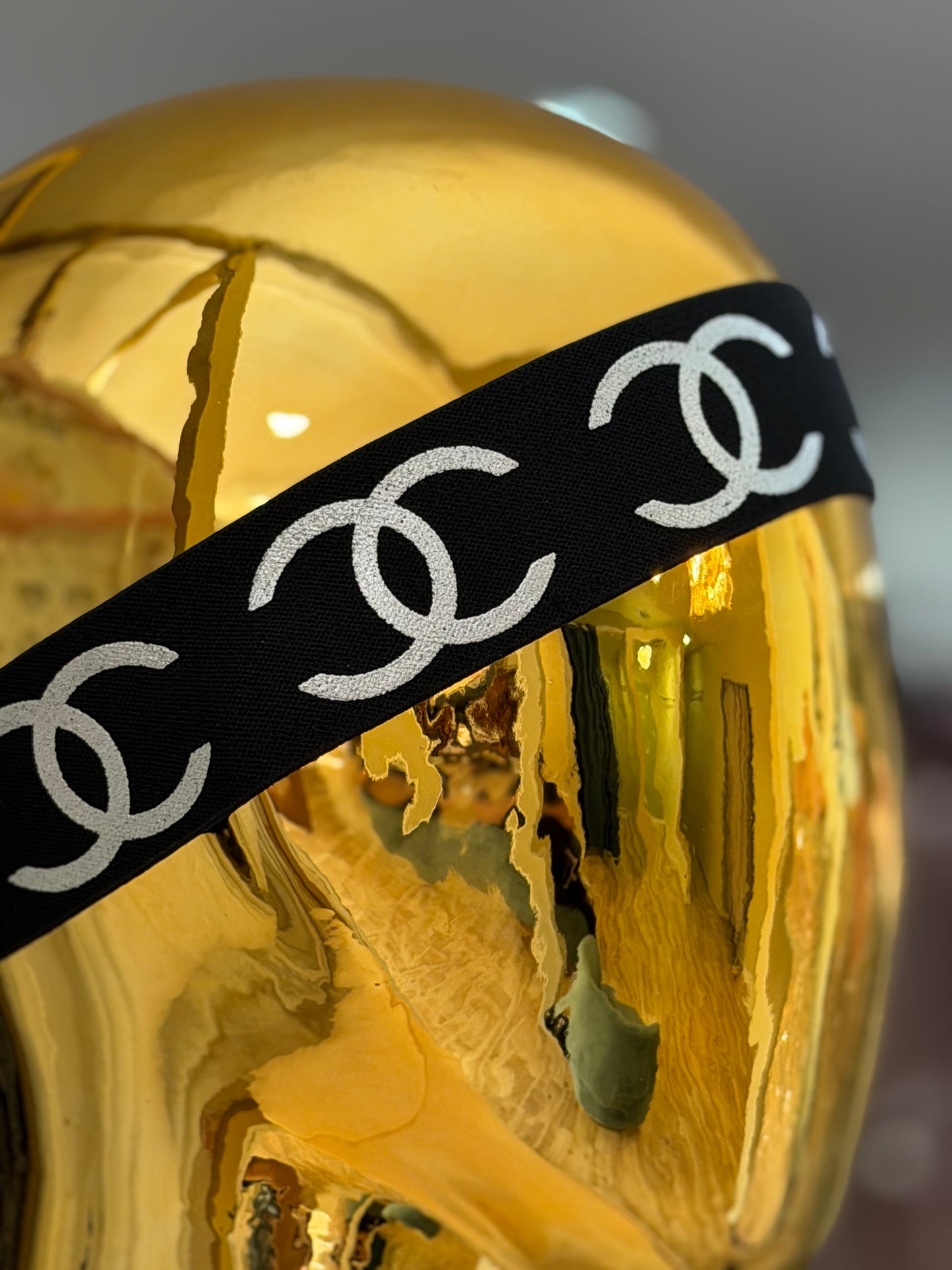 Hand band