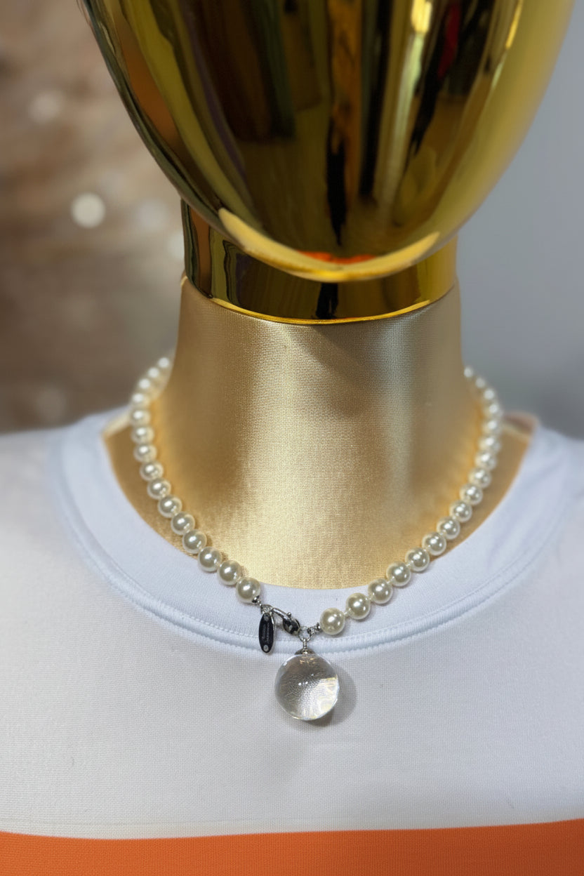 Necklace t