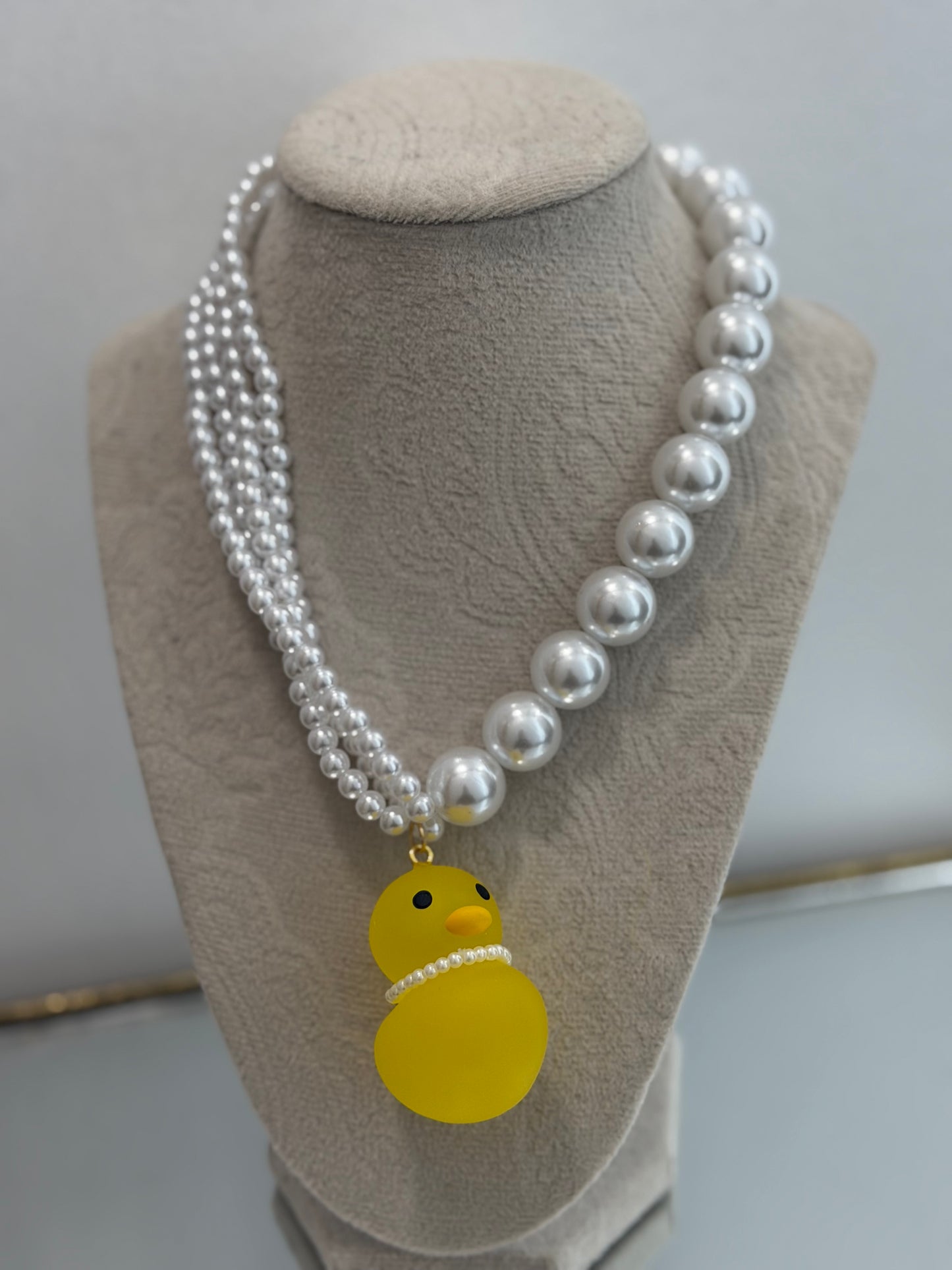 Duck pearl necklace