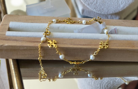 T necklace,earing,bracelet