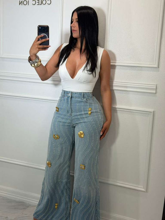 Eye mom jeans